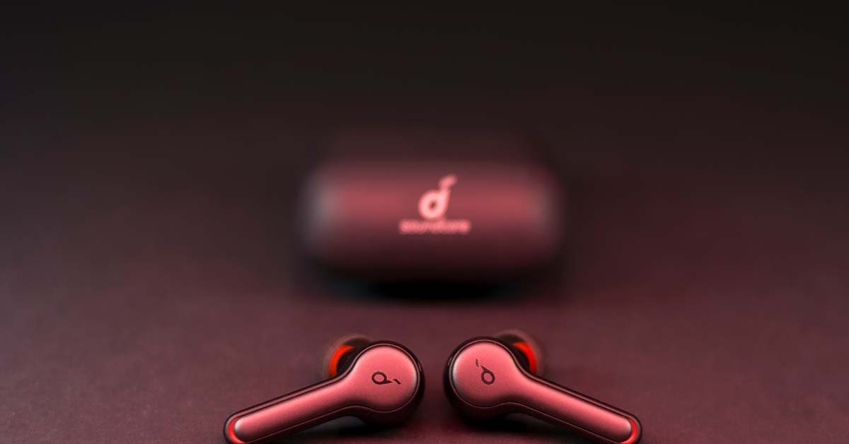 affordable wireless earbuds with long battery life