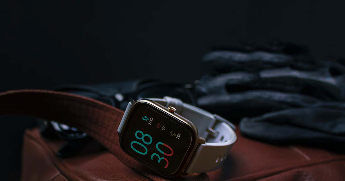 compact smartwatch for everyday wear