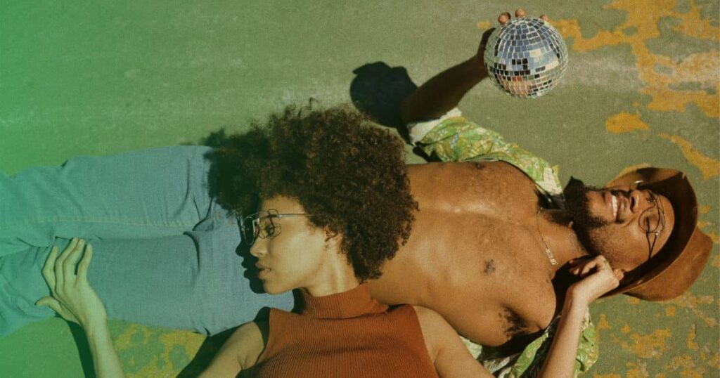 How to Embrace 70s Fashion Trends Today